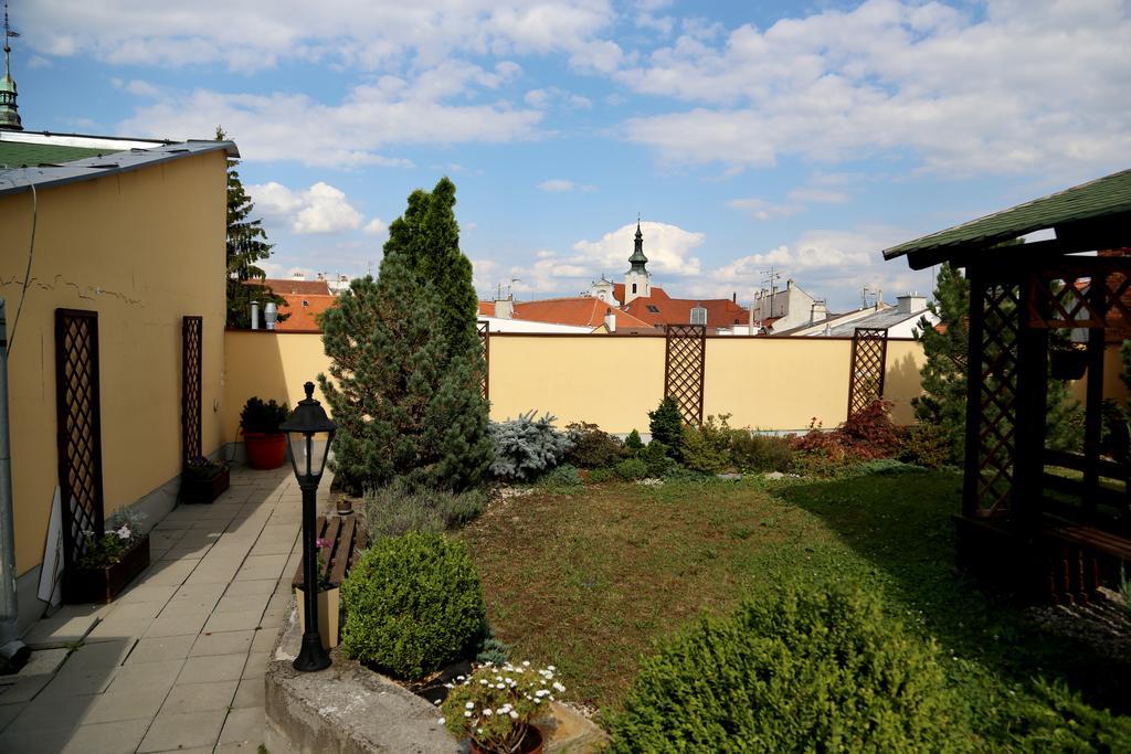 Apartments Kroměříž Kültér fotó